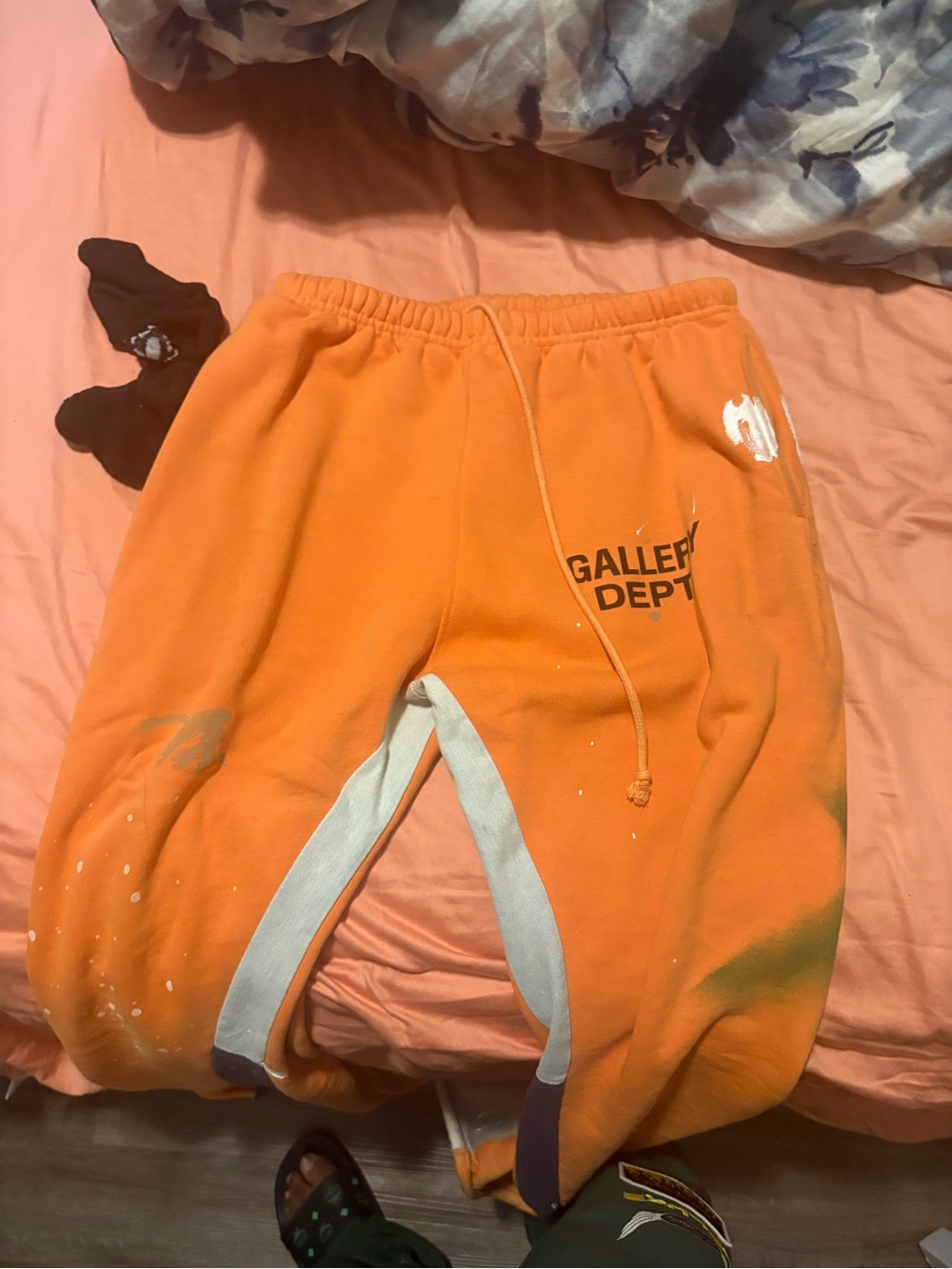 Gallery Dept Orange Kids' Joggers with Paint-Splash Detail